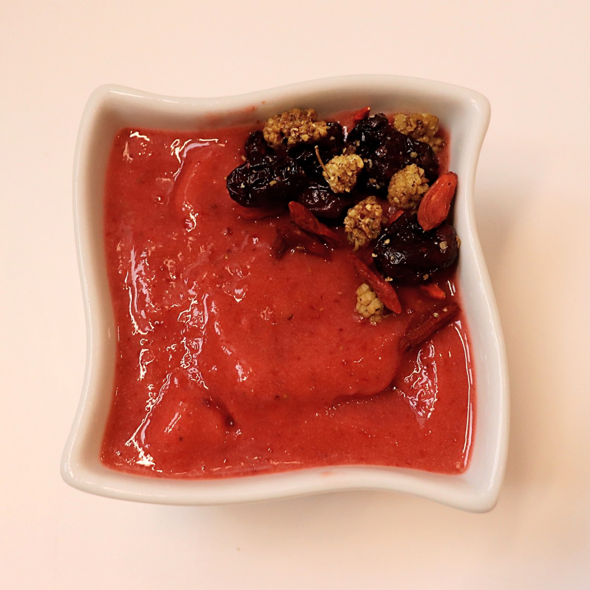 Rezept: Erdbeer-Vanille-Smoothie Bowl